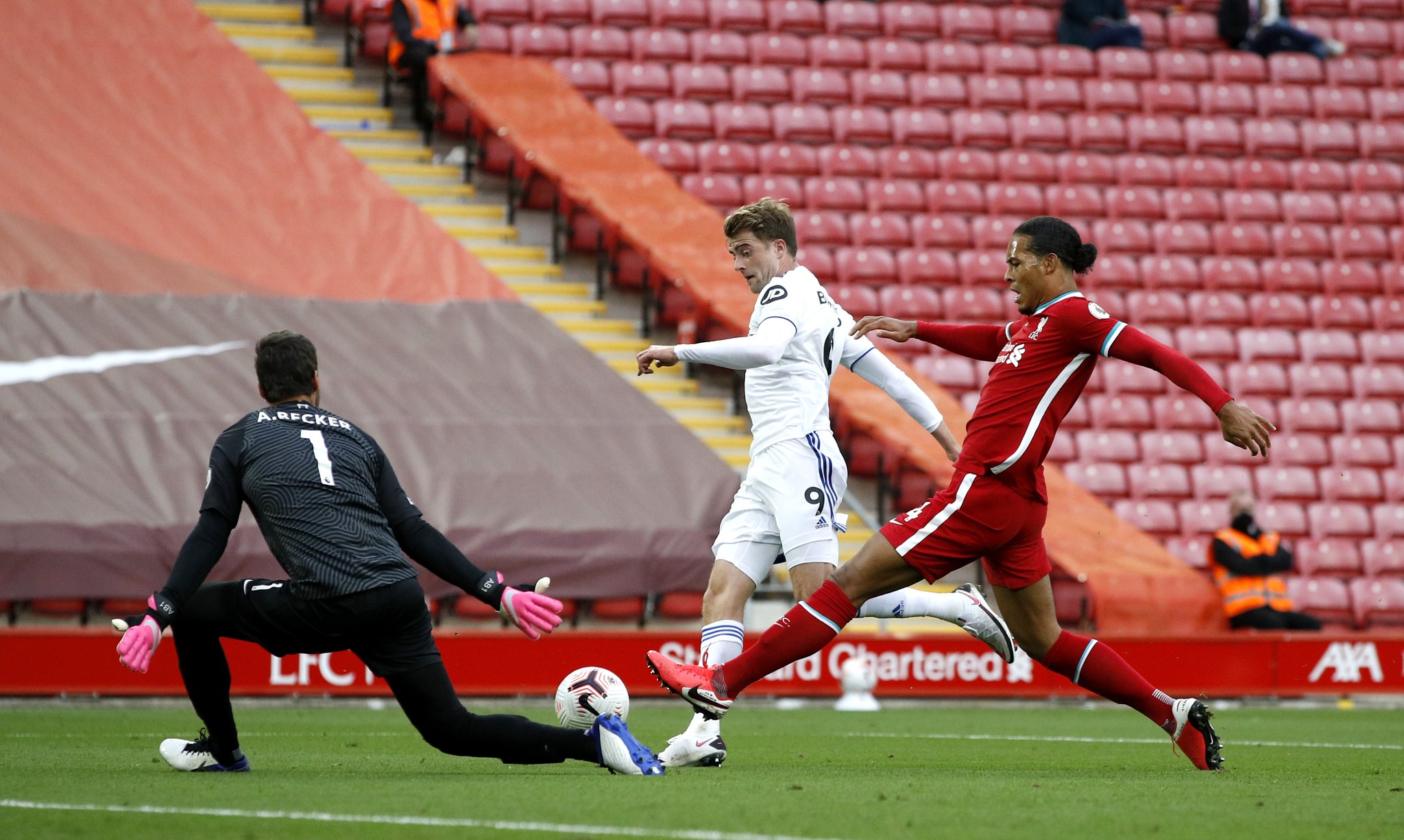 动员努力的 动员努力的